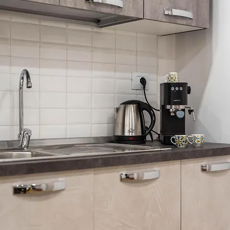 Kalos Apartment