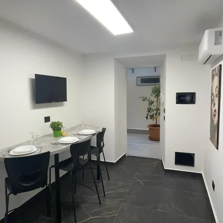 Donna Sidora Apartment *