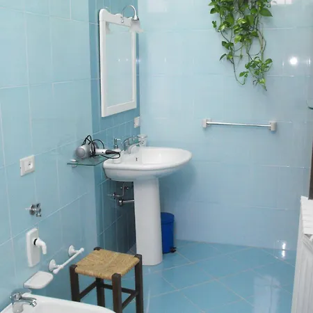 Bed & Breakfast Casa Degli Artisti 3*