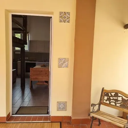 Сasa de vacaciones Flowers House