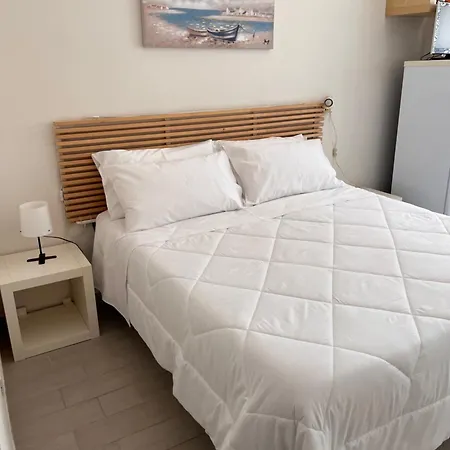 Ashur Mondello Aparthotel
