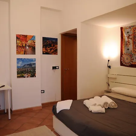 Apartment Le Finestre Su Ballaro