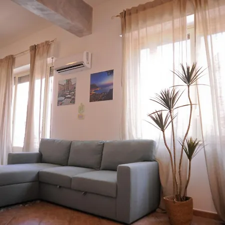 Le Finestre Su Ballaro Apartment *