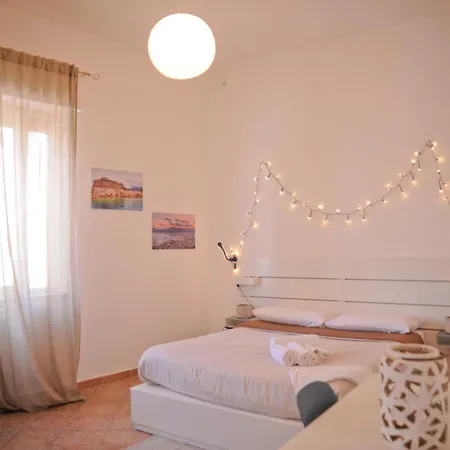 Le Finestre Su Ballaro Apartment