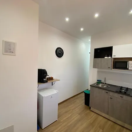 Di Fronte Zisa Apartment