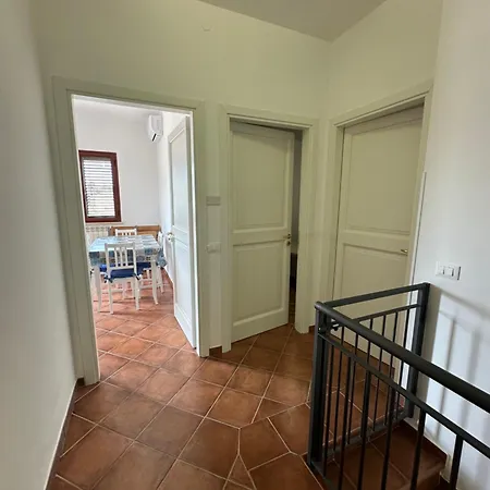 Sara Mondello Upper Floor Apartment Palermo