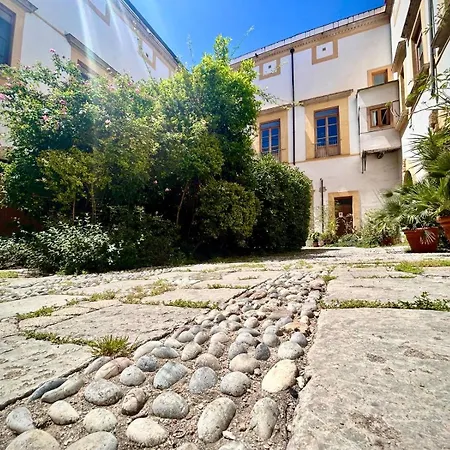 Cortile Resuttano - Centro Storico *