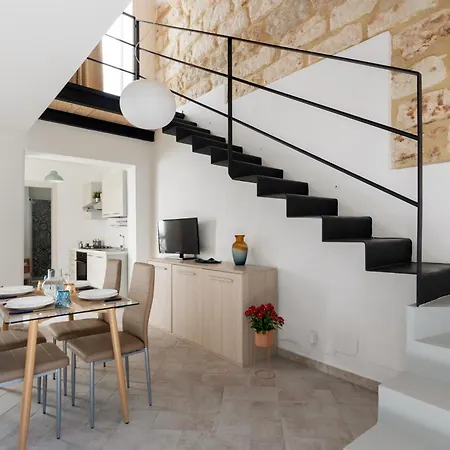 Rys Mondello House Appartamento *