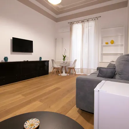 Villareale47 Luxury & *