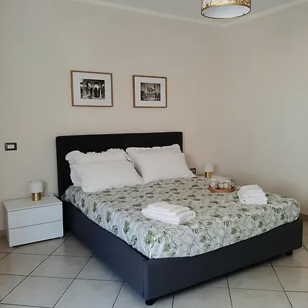 Stella Del Centro *