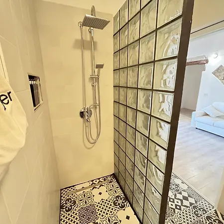 Casa vacanze Palazzo Crisafulli 1- Casa Liberty Con Vasca Esterna