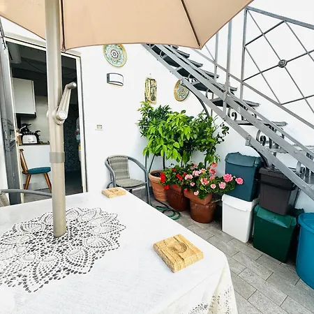 Casa Azzurra - Solarium Dell'alloro Suite&spa Apartment *