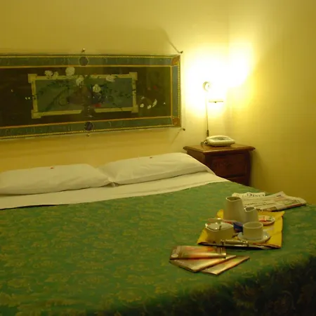 Del Centro Szálloda 3*