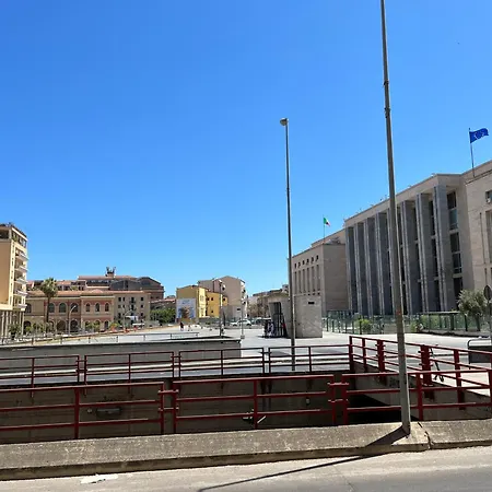 Aurora Center -