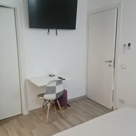 Ruggero Settimo Gallery Guest house