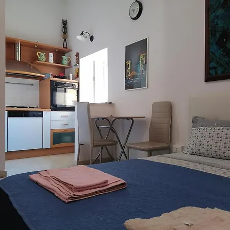 A Due Passi Appartament Guest house