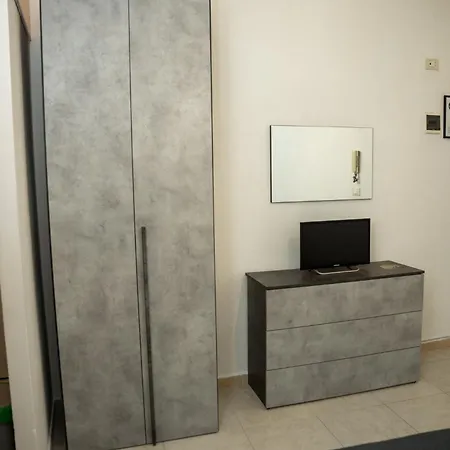 Apartment Lion's