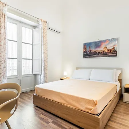 Station Modern With Balconies X8 Apartment Palermo