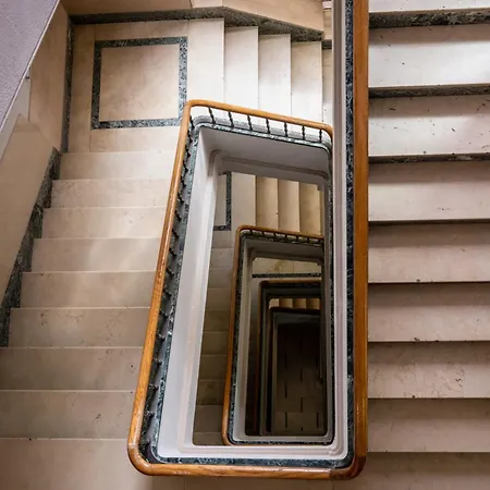 Palace Ducrot Lägenhet *