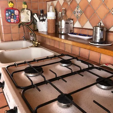 La Casa Del Polpo Homestay *