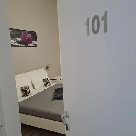 Bedroom La Stazione Bed & Breakfast Palermo