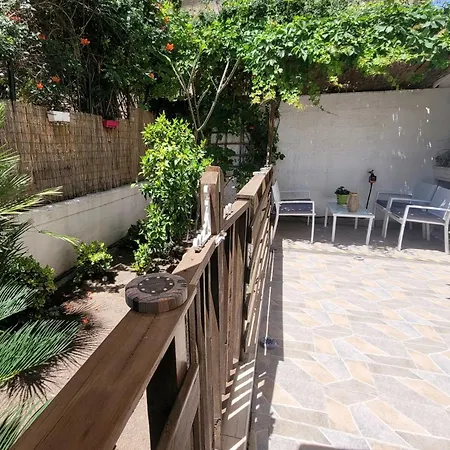 Leoni63 Apartment *
