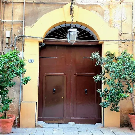 Luxury Cathedral Apartment Palermo