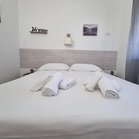 House & Free Parking By Perry-holiday Appartement