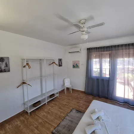 House & Free Parking By Perry-holiday * Palerme