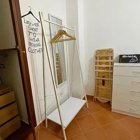 Lambert's House Apartment