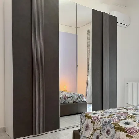 Gorgeous In With Kitchen Apartment