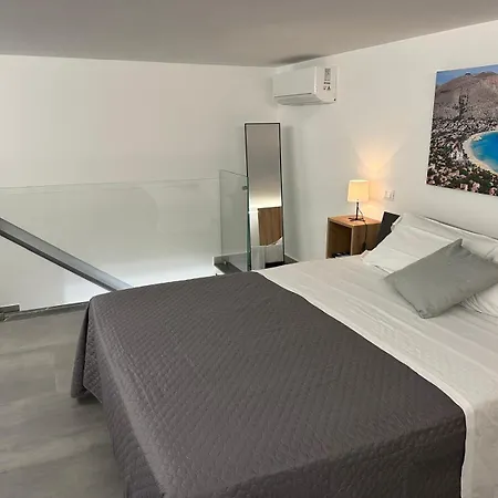 Vespro House * Palermo