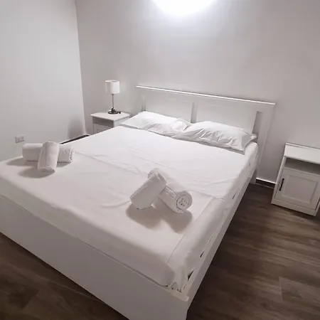 Casa Azzurra - Palazzo Del Buonpastore Apartment *