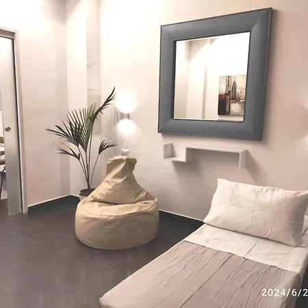 Apartment Holiday Juvaraom Nel Cuore Di Palermo! Palermo