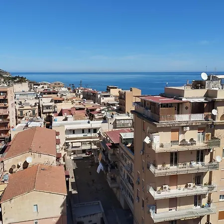 Rineddahouse Panoramico Vista Mare Con Parcheggio Privato Appartamento *