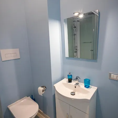 Affittacamere La Piazzetta A Mare House Sferracavallo