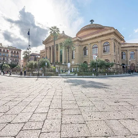 Il Cortile Degli Aragonesi By Wonderful Italy *