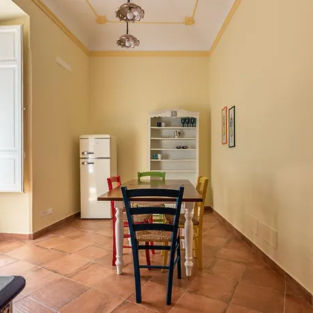 Il Cortile Degli Aragonesi By Wonderful Italy Appartamento
