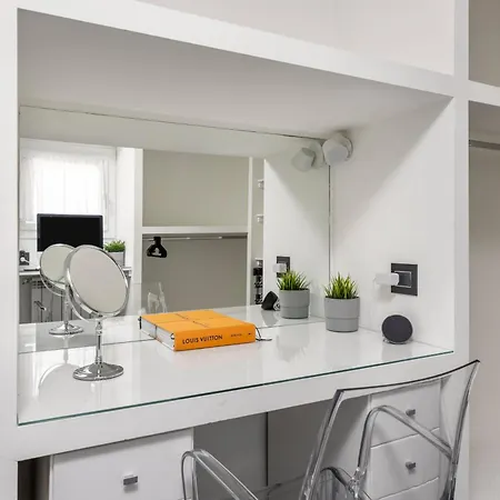 Archimedes Luxury With Terrace Apartment *