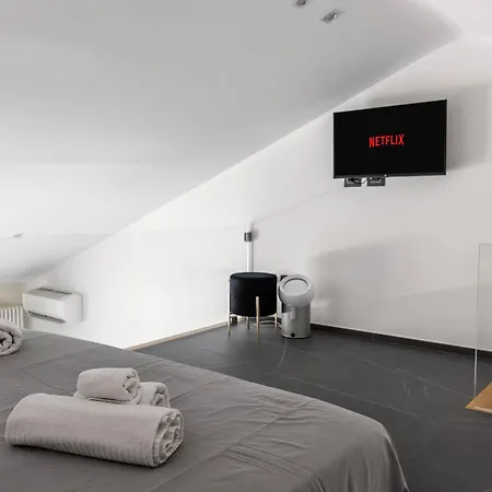 Archimedes Luxury With Terrace *