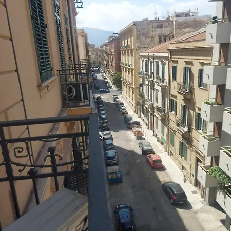 Lamphotel Militello Affittacamere *