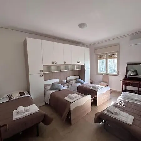 Mia Mondello, 200m To Beach, Private Parking Villa Palermo
