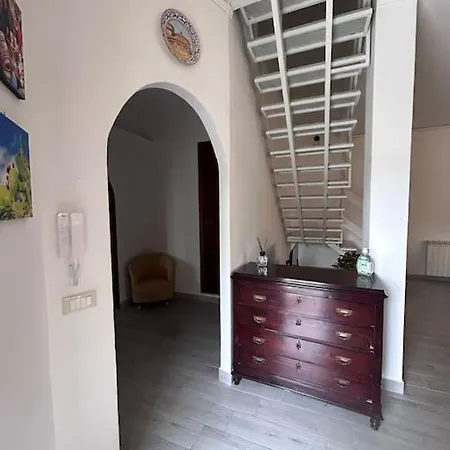Mia Mondello, 200m To Beach, Private Parking Villa *