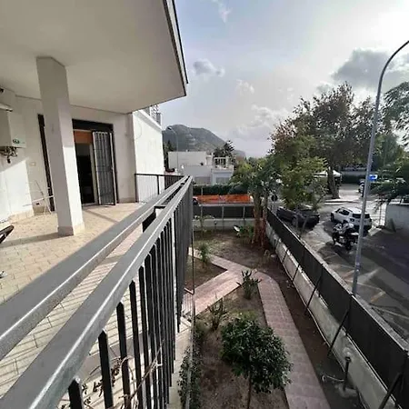 Mia Mondello, 200m To Beach, Private Parking Villa Palermo
