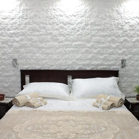 Apartment Albergaira House - *