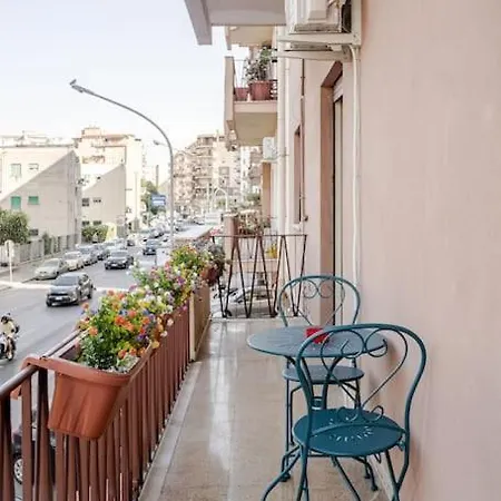 Al Qanat Di Notarbartolo Apartment Palermo