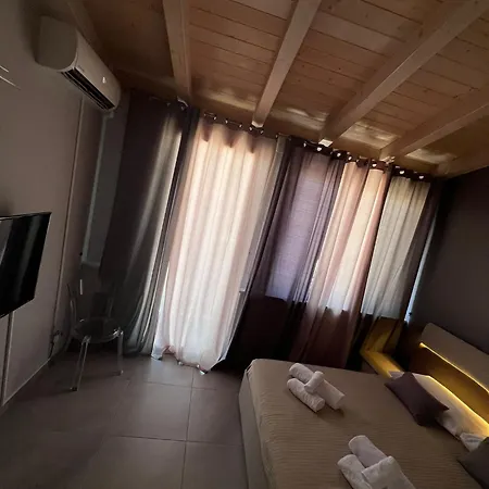 Pensjonat La Piazzetta A Mare House Sferracavallo