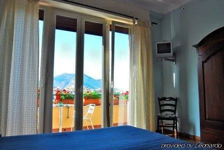 Kemonia Bed and Breakfast 2*