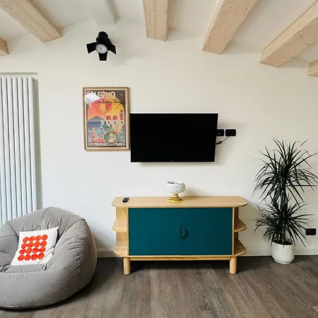 2 Sicilie And In Centro Apartment *