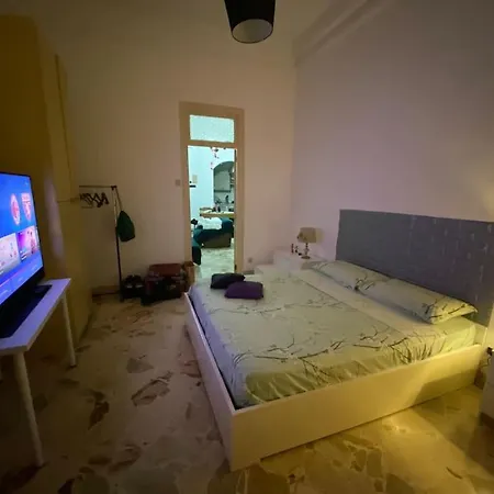 Fifthy House Apartment